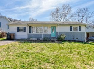 2216 W Gilbert Ln, Knoxville, TN 37920