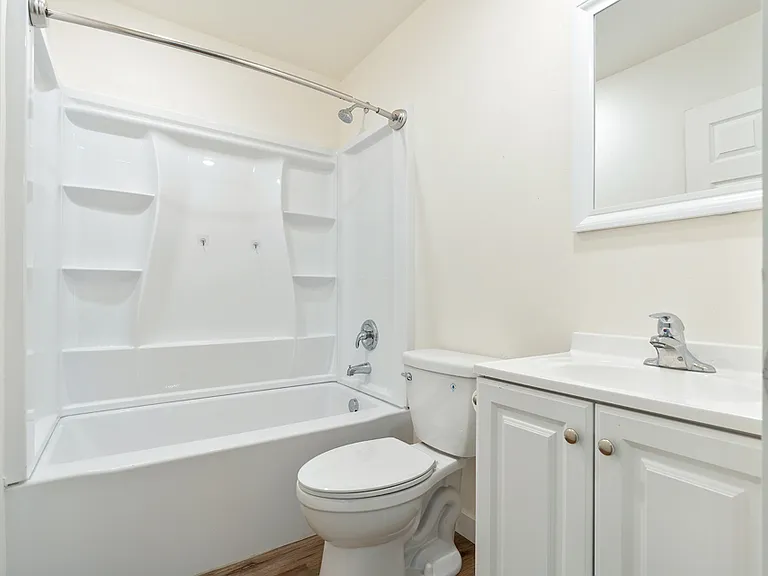 819 W Galloway Ave — Photo 10