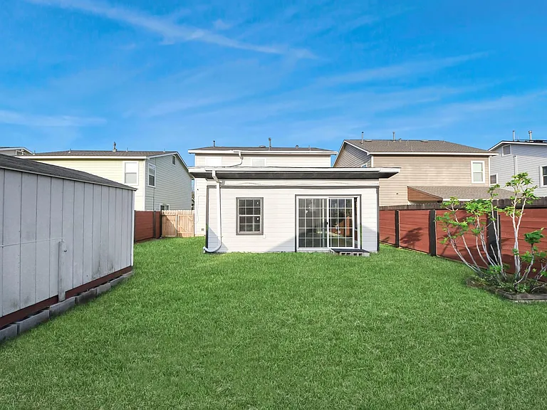 7826 Maverick Trace Ln — Photo 44
