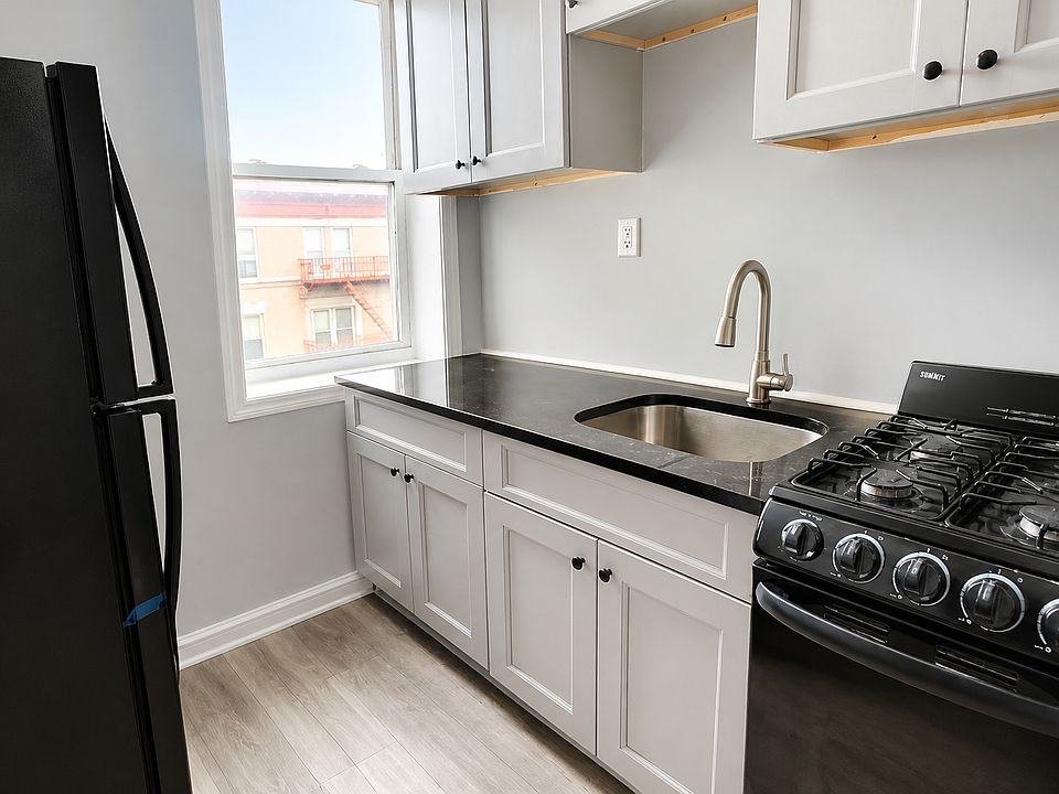 1st image of 233 Littleton Ave #11AA