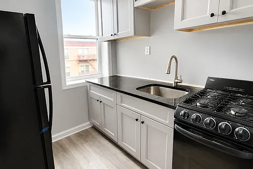 233 Littleton Ave #11A Photo 1