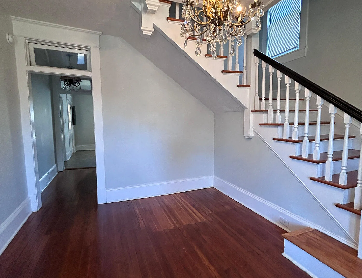3 bed, 2.0 bath, 1890 sqft, $1,950 — Photo 4