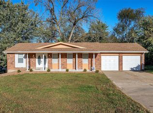 2311 Fair Acres Rd, Saint Louis, MO 63136