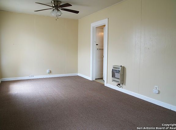 3rd image of 105 Mount Vernon Ct