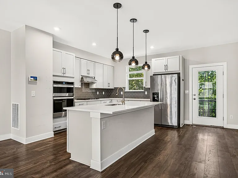 1013 S Taylor Ct — Photo 15