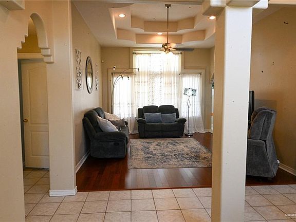 4th image of 3620 Warbler Ave