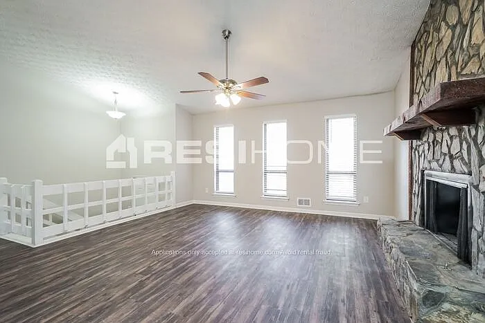 6251 Willowbrook Dr — Photo 4