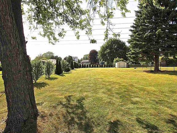 2nd image of 41335 Olivet Dr