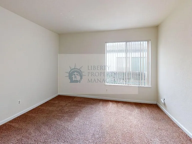 1313 Floyd Ave #119 — Photo 6