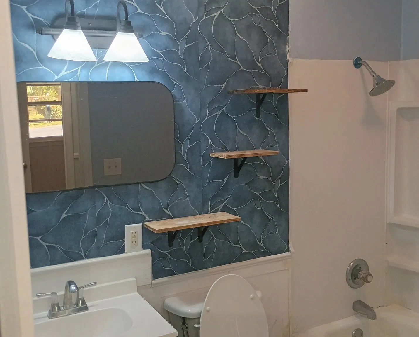 4 bed, 1400 sqft, $1,600 — Photo 2