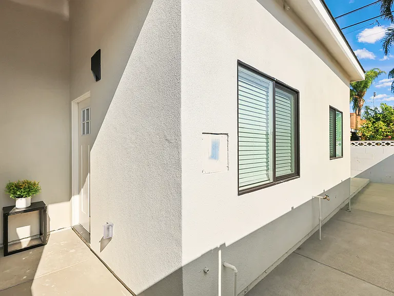 11081 College Ave #1 — Photo 35