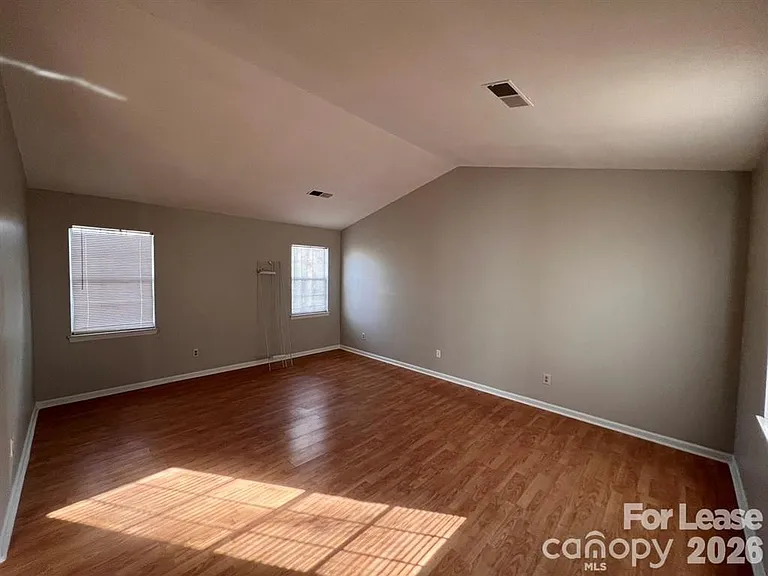 9608 Kayce Ln — Photo 24