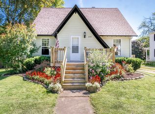 209 N 3rd St, Malta, IL 60150