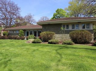 5 Woodland Dr, Pittsburgh, PA