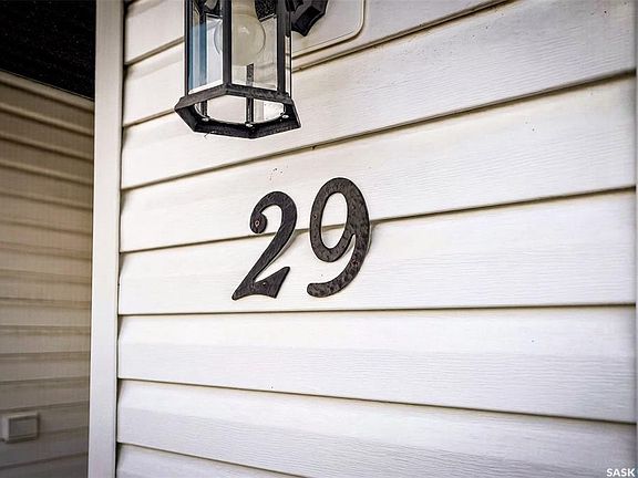 2nd image of 29 Edelweiss CRESCENT