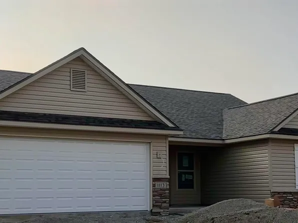 1113 N Franklin St, Garrett, IN 46738