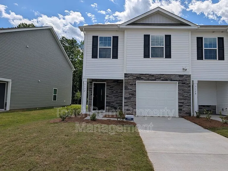 5132 Hyrule Dr — Photo 1