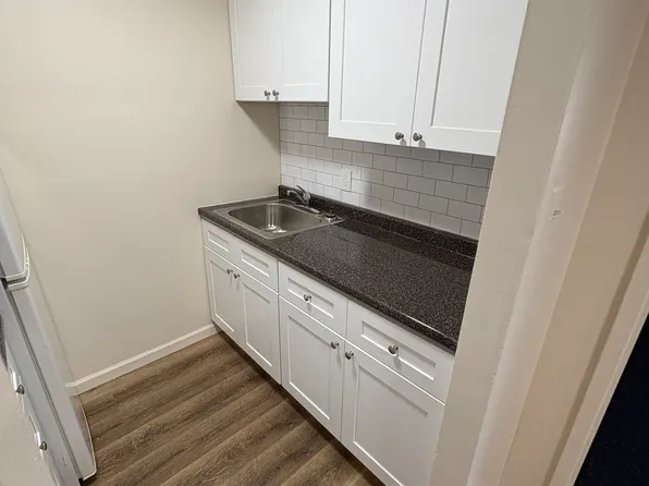 28 E Lancaster Ave #3B, Ardmore, PA 19003