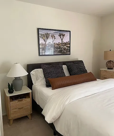 Queen size bed