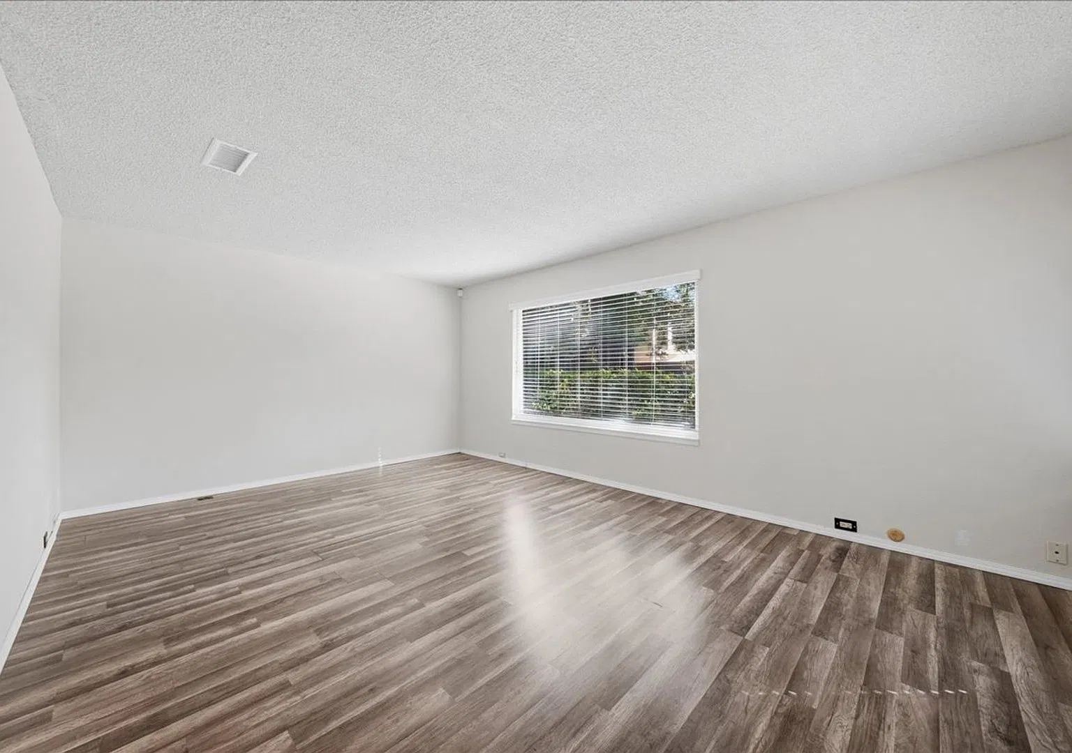 268 Hartnell Pl — Photo 3