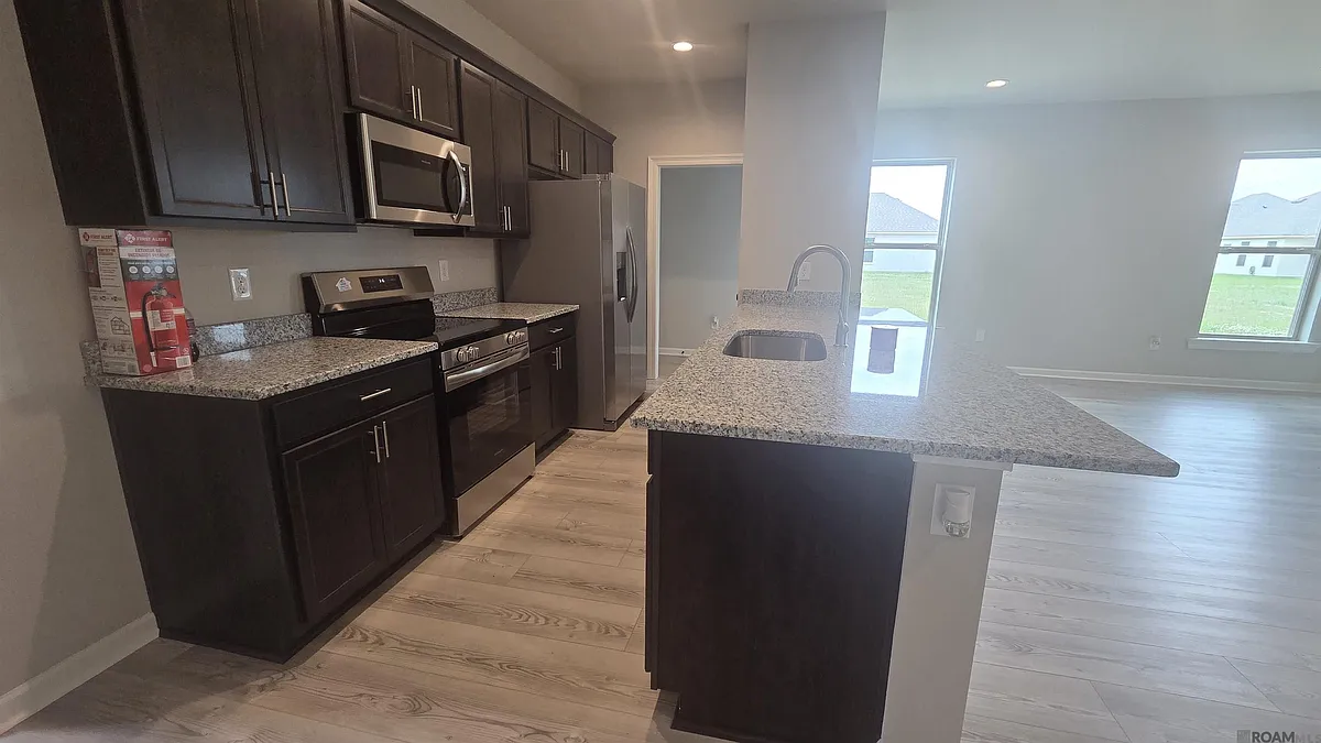 Building Photo - 25662 Tarver Dr