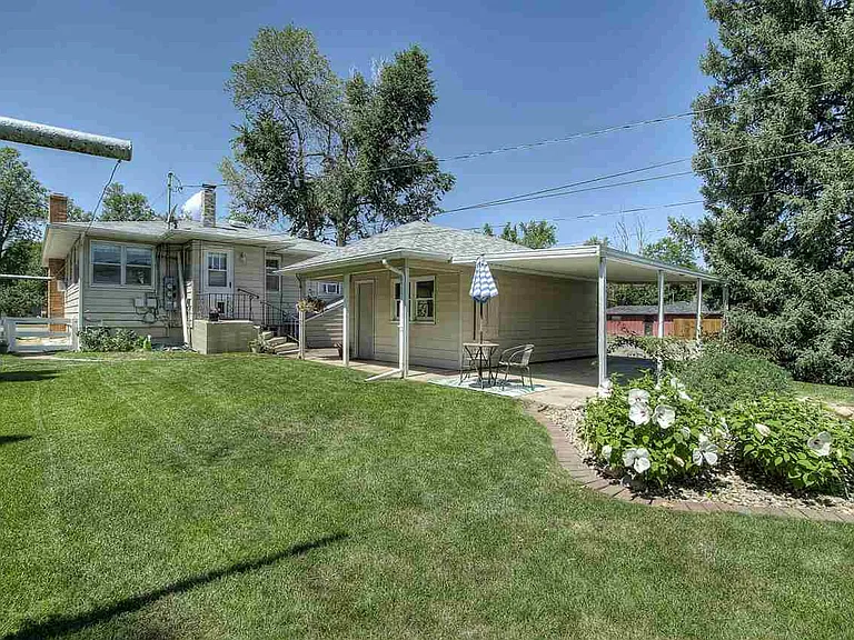 1346 N Canyon St #1 — Photo 2