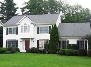 43 Orchardview Dr, Halfmoon, NY 12065