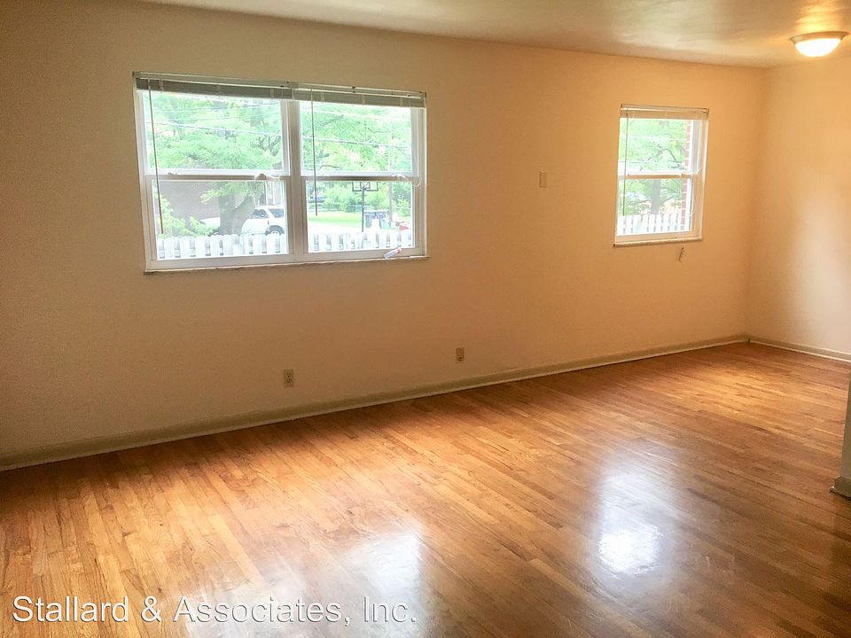 2nd image of 2430 E Kelly St APT 01A
