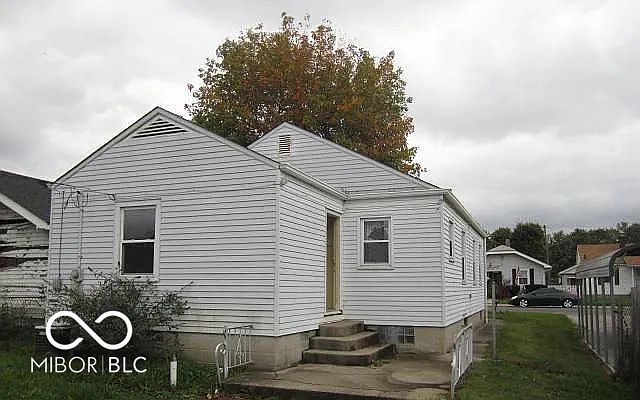 2nd image of 3954 Fletcher Ave