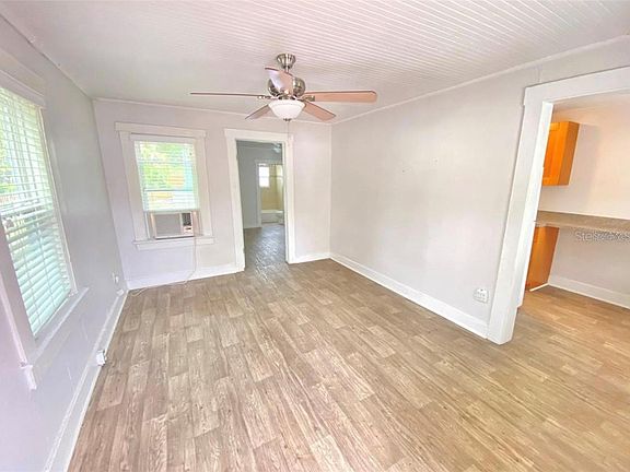 3rd image of 2703 W North A St APT A