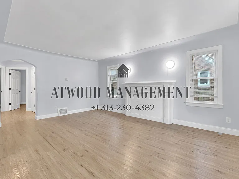 10037 Grayton St — Photo 3
