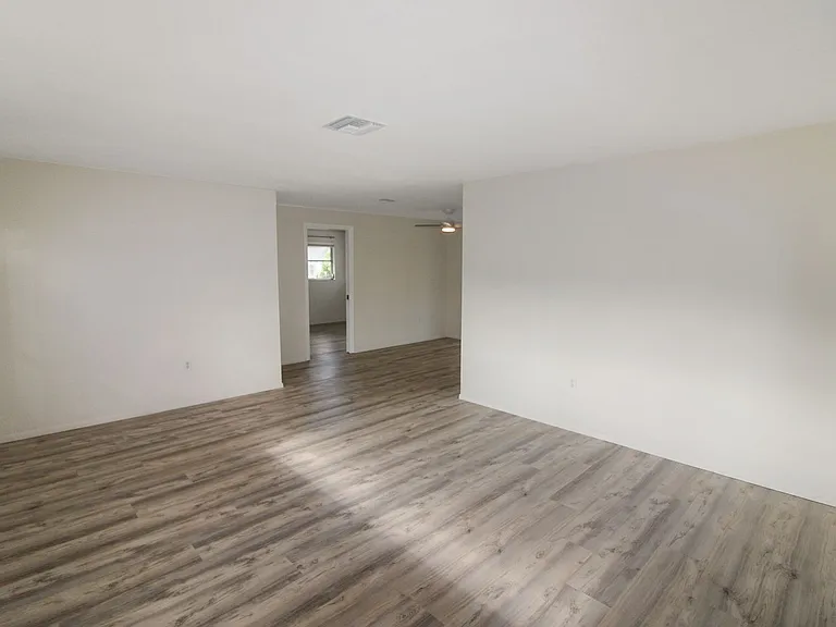 253 Alsace Ave — Photo 3