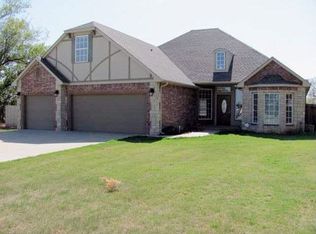 19641 Big Cedar Dr, Cashion, OK 73016