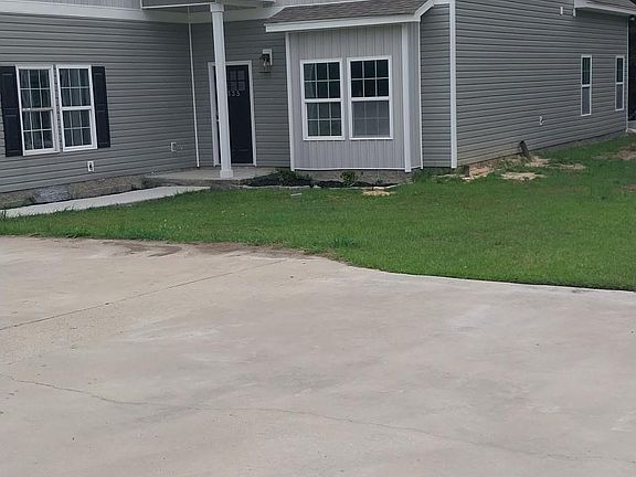 4th image of 335 Ballfield Rd