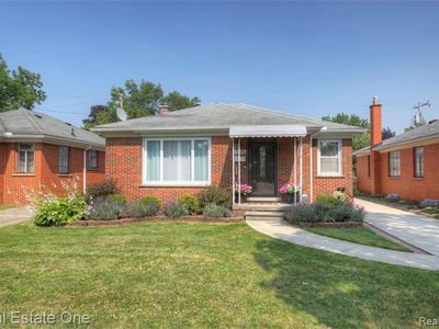 8126 Dale St, Dearborn Heights, MI, 48127