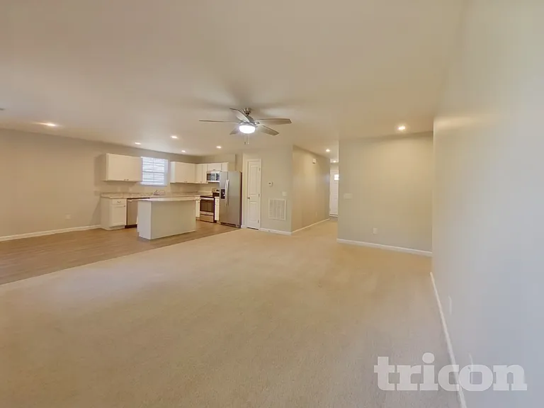 137 Portchester Ln — Photo 3