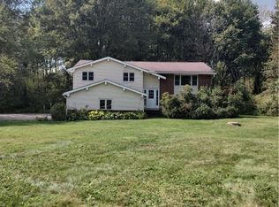 11584 Lower Chelsea Dr, Chardon, OH 44024