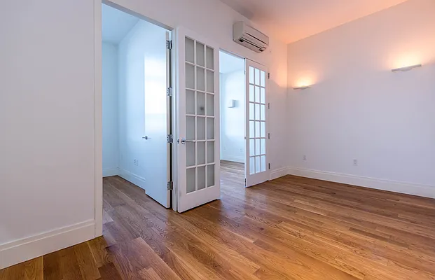 Rented by Nooklyn NYC LLC | media 128