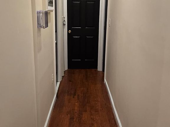 3rd image of 3633 Holland Ave