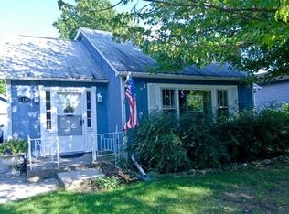 11 Linden Ave, Fox Lake, IL 60020