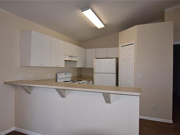 5th image of 1813 NE 17th St