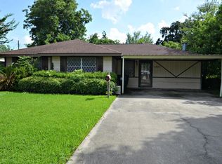 4821 Simpson Ave, Groves, TX 77619