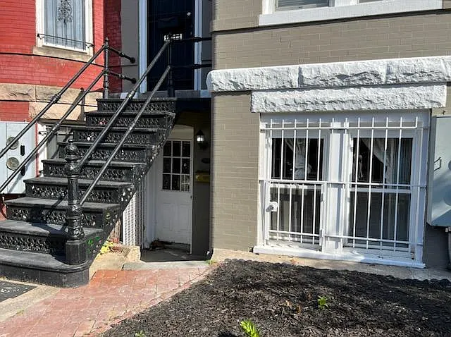 25 R St NW #BASEMENT — Photo 2