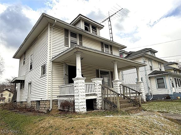 2nd image of 812 E Vine St