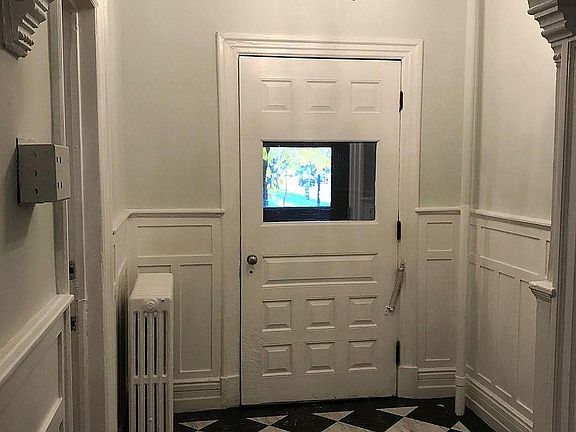 2nd image of 244 Richmond Ave #1