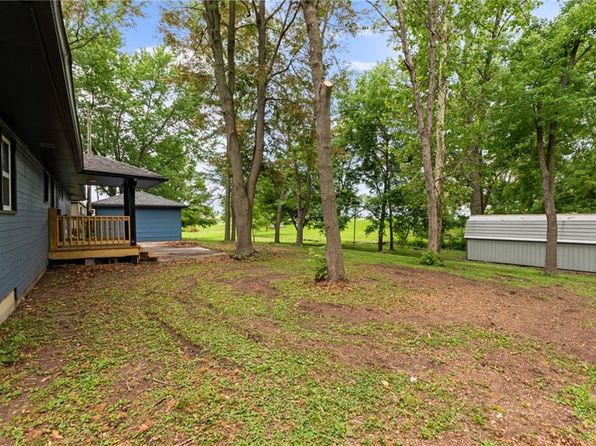708 S Davis St, Hamilton, MO 64644