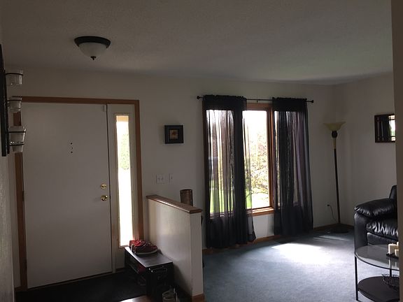 Entrance/Living Room