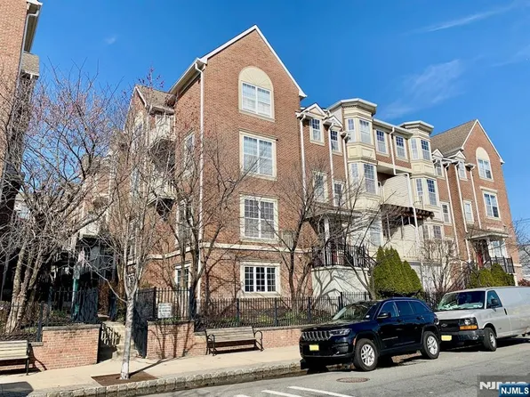 200 Dey St Unit 258, Harrison, NJ 07029