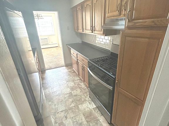3rd image of 1500 Hamilton St #2F