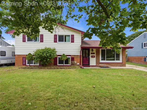6789 Chirrewa St, Westland, MI 48185